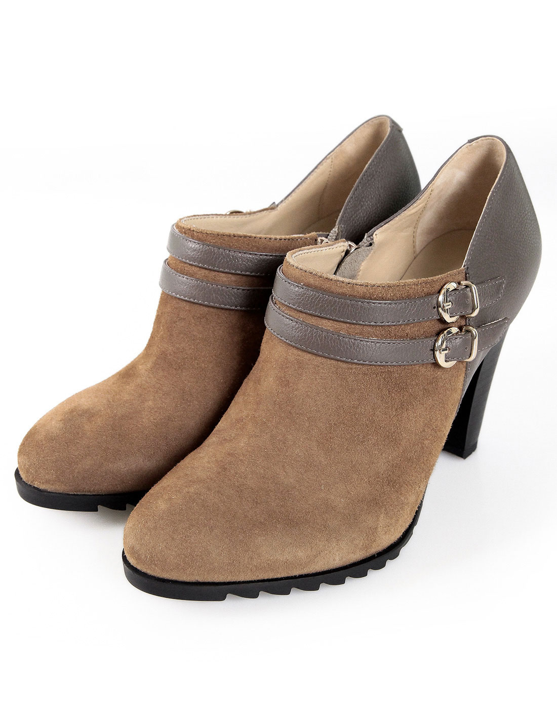 女款泥黄色羊皮休闲鞋