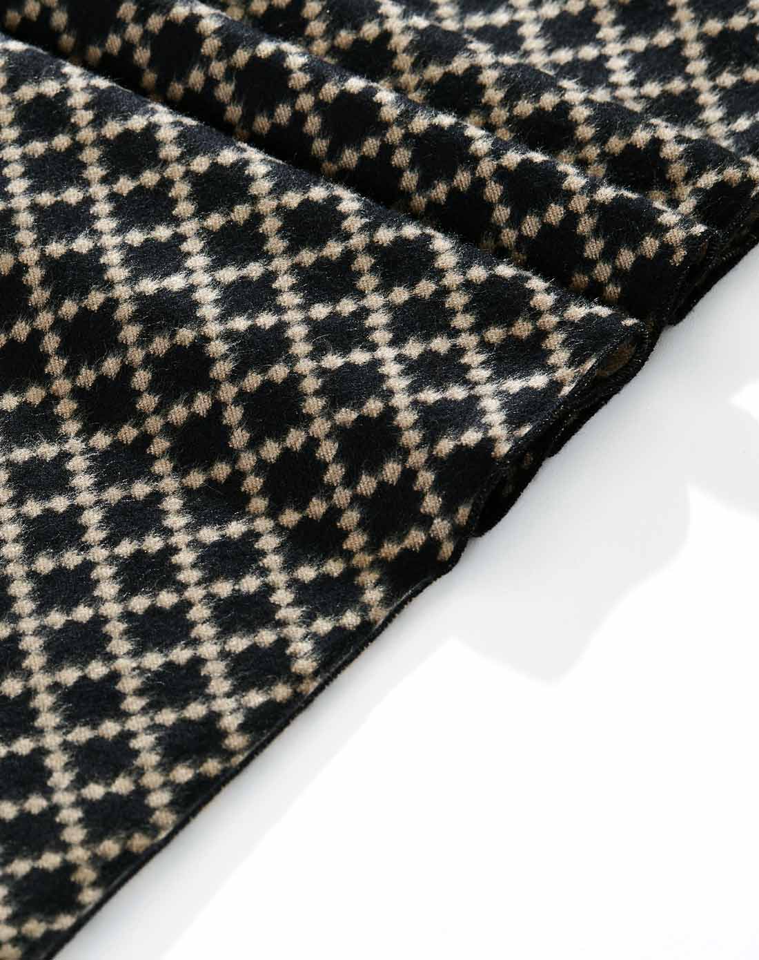 啡色花形大气格纹丝质围巾