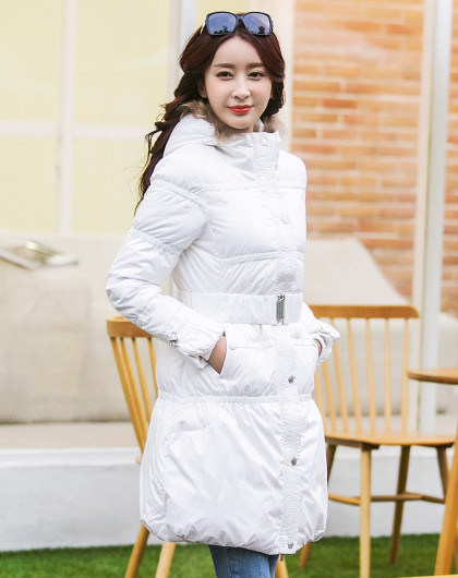本白女羽绒服