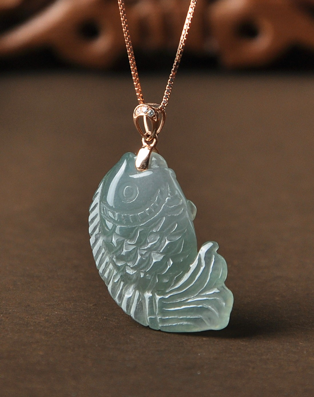 18k金钻石镶天然a货翡翠立体鲤鱼,年年有余吊坠