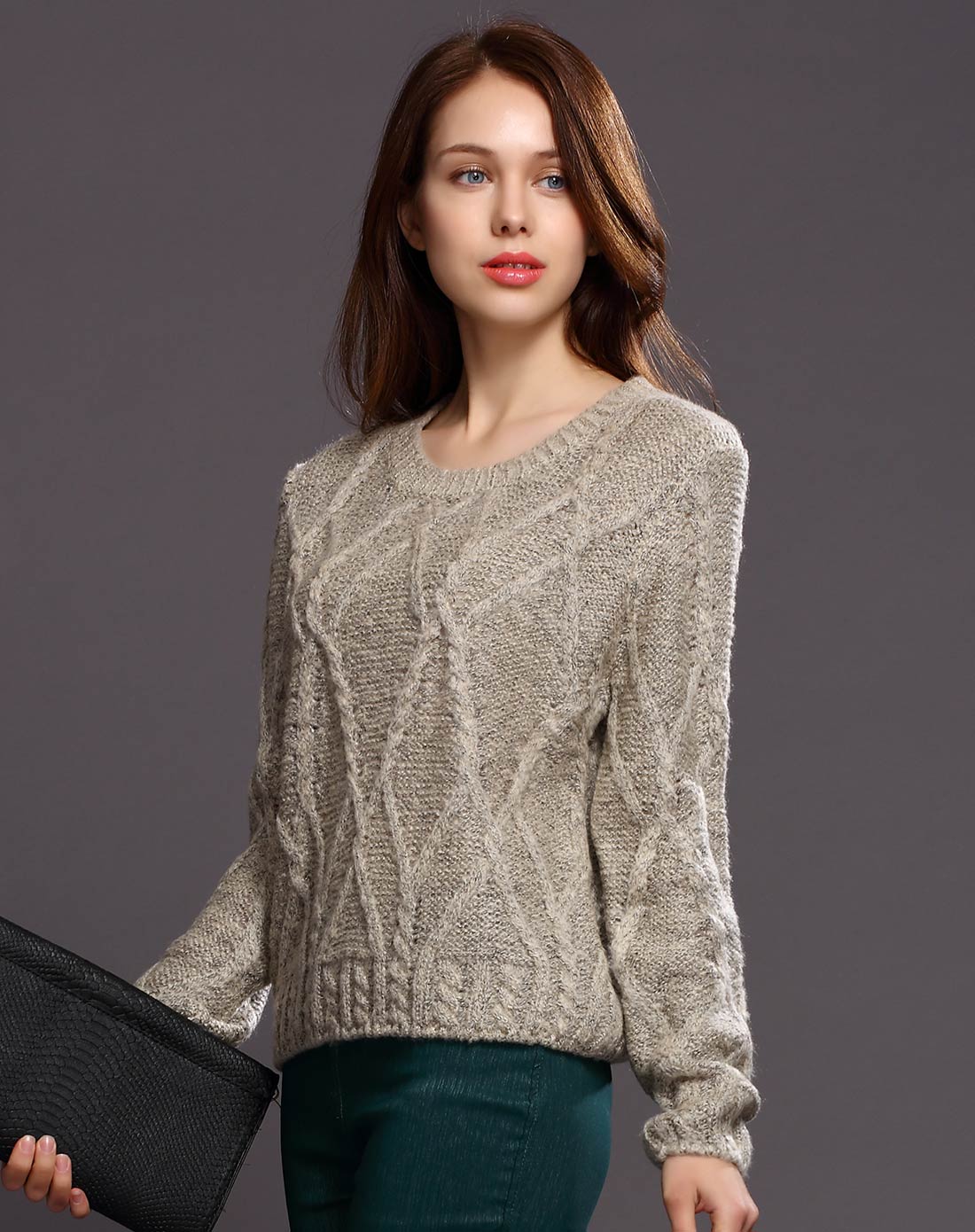 针织立体几何纹路圆领长袖毛衣