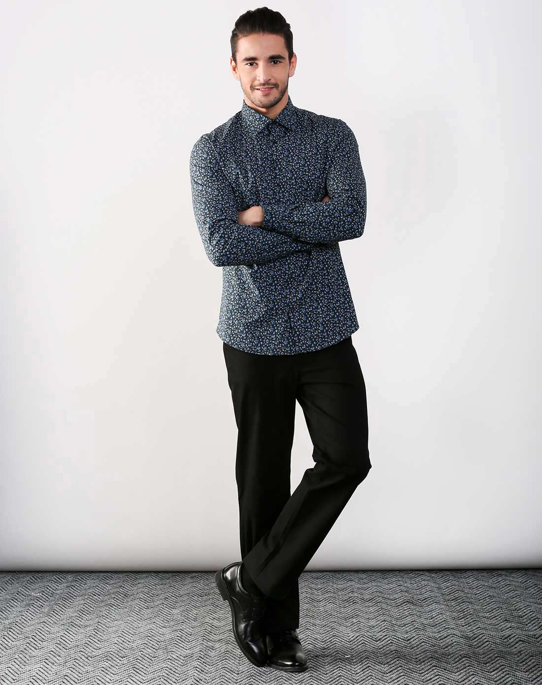 汤尼威尔tonywear男装专场 > 黑/蓝色怀旧印花长袖衬衫