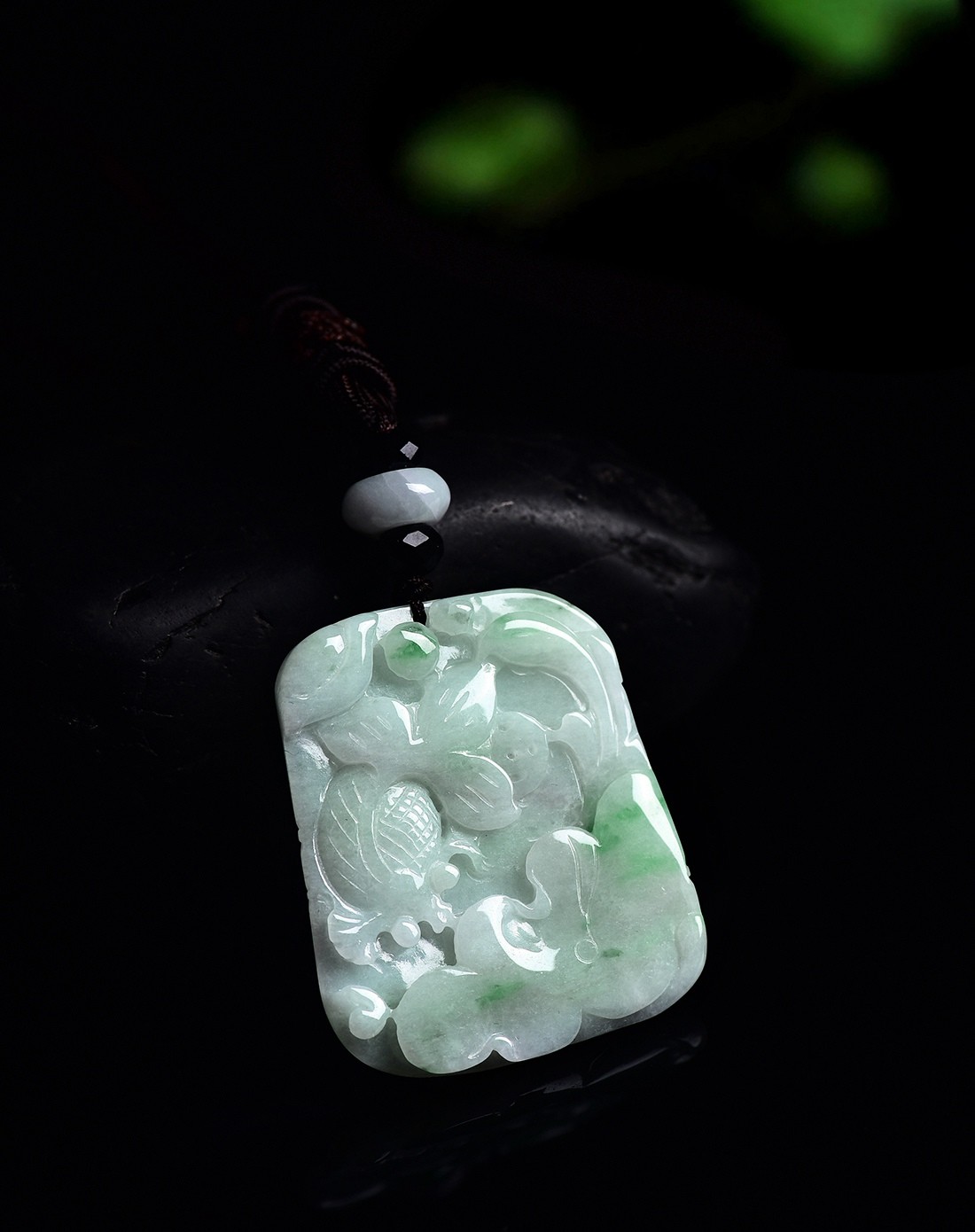 冰种翠色细腻盈润金玉满堂吊牌a货翡翠(附权威证书)