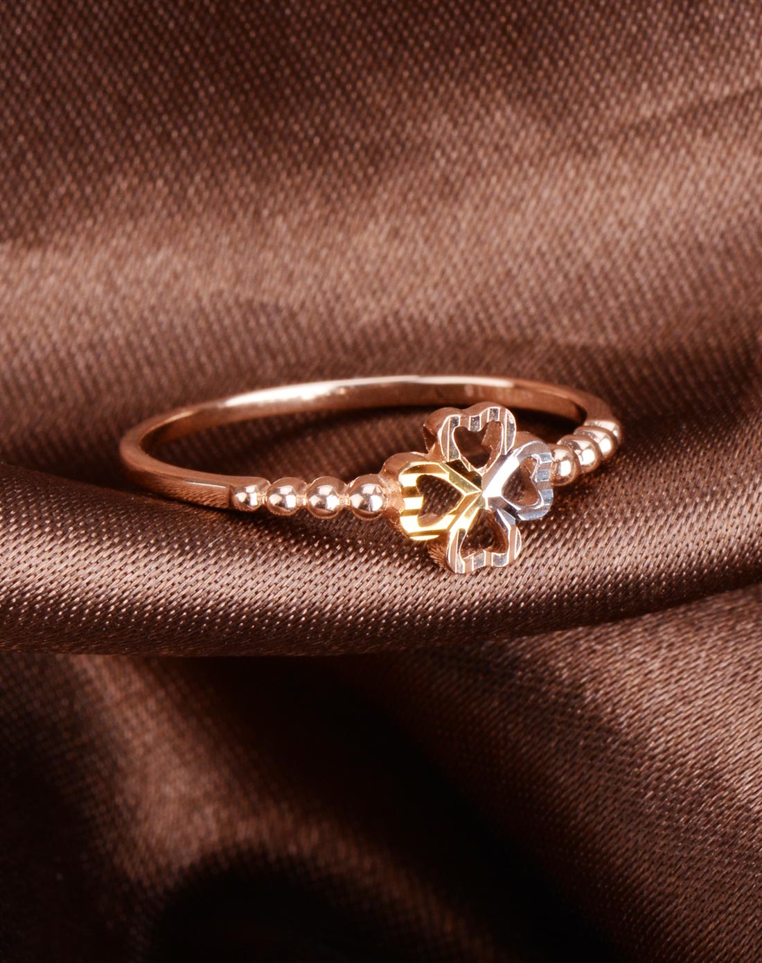 g18k彩金戒指红黄白四叶草