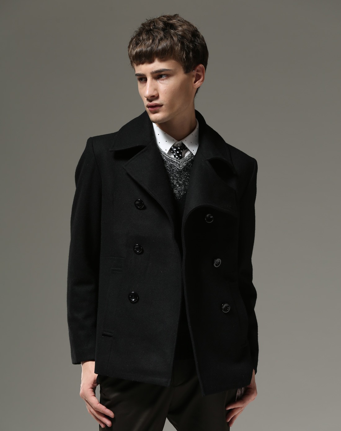 男款黑色风衣