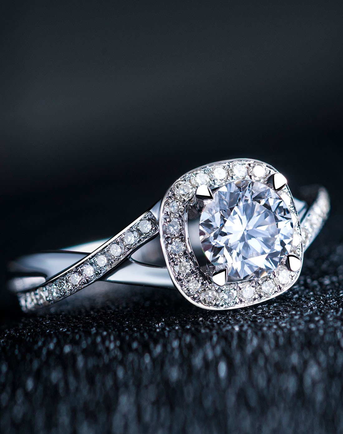 4分超白fg色钻石女戒