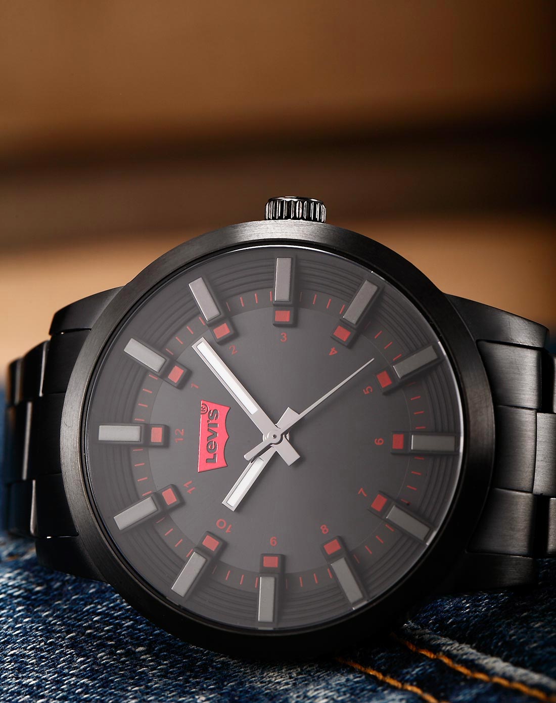 李维斯levis手表专场 > 男款 炫酷黑钢时尚石英表