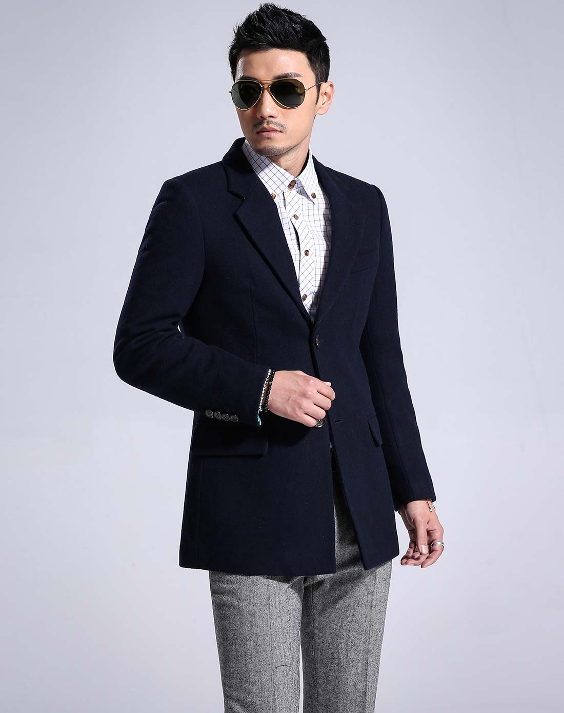 男款黑藏青色经典商务长袖毛呢大衣