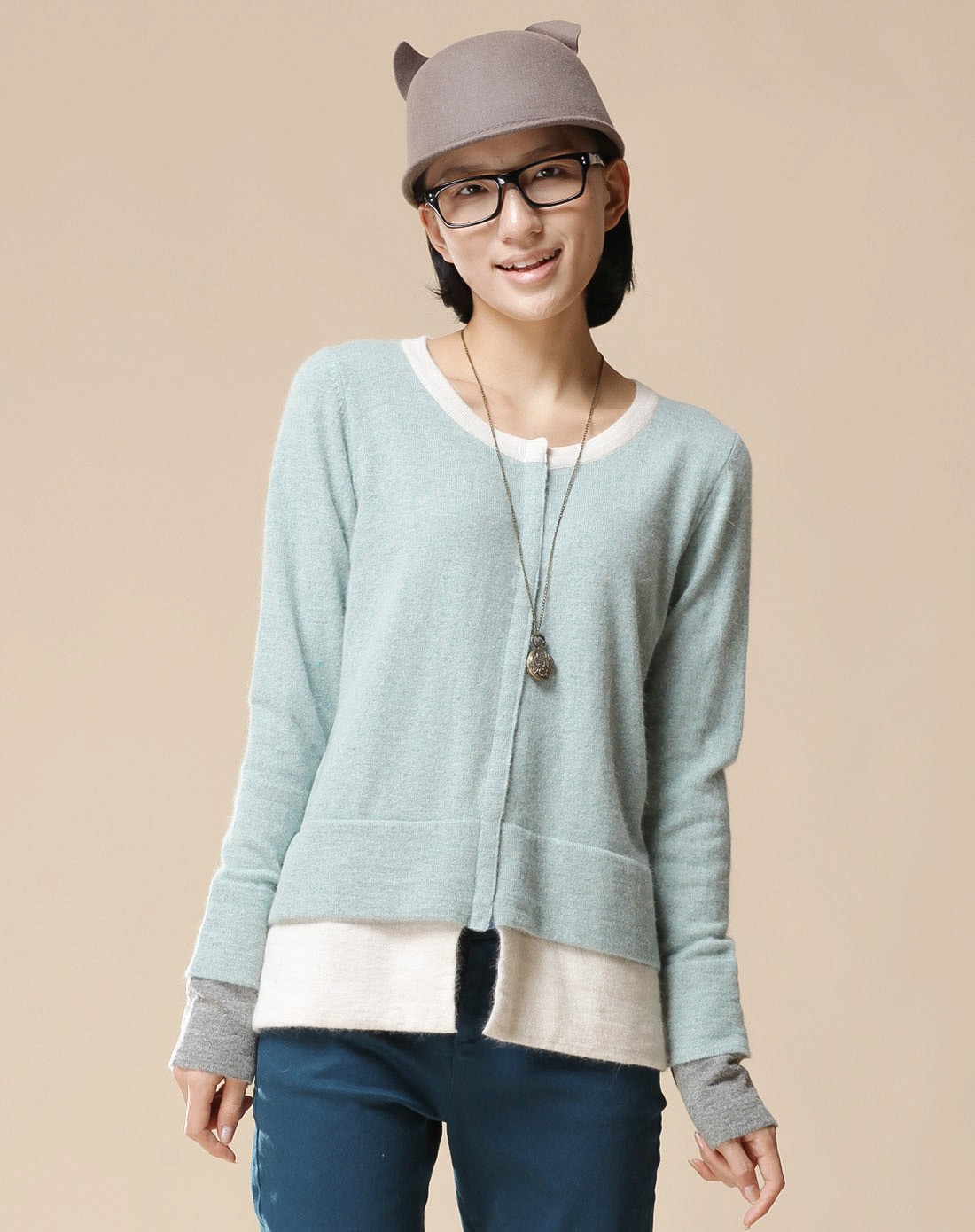 浅蓝绿色时尚开襟长袖针织衫