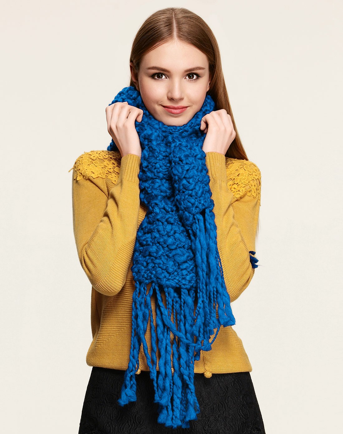 蓝色大麻花围巾