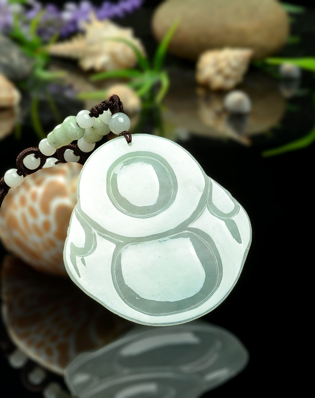 天然精雕细腻大件浅绿开心大肚佛翡翠挂件(国家权威鉴定)