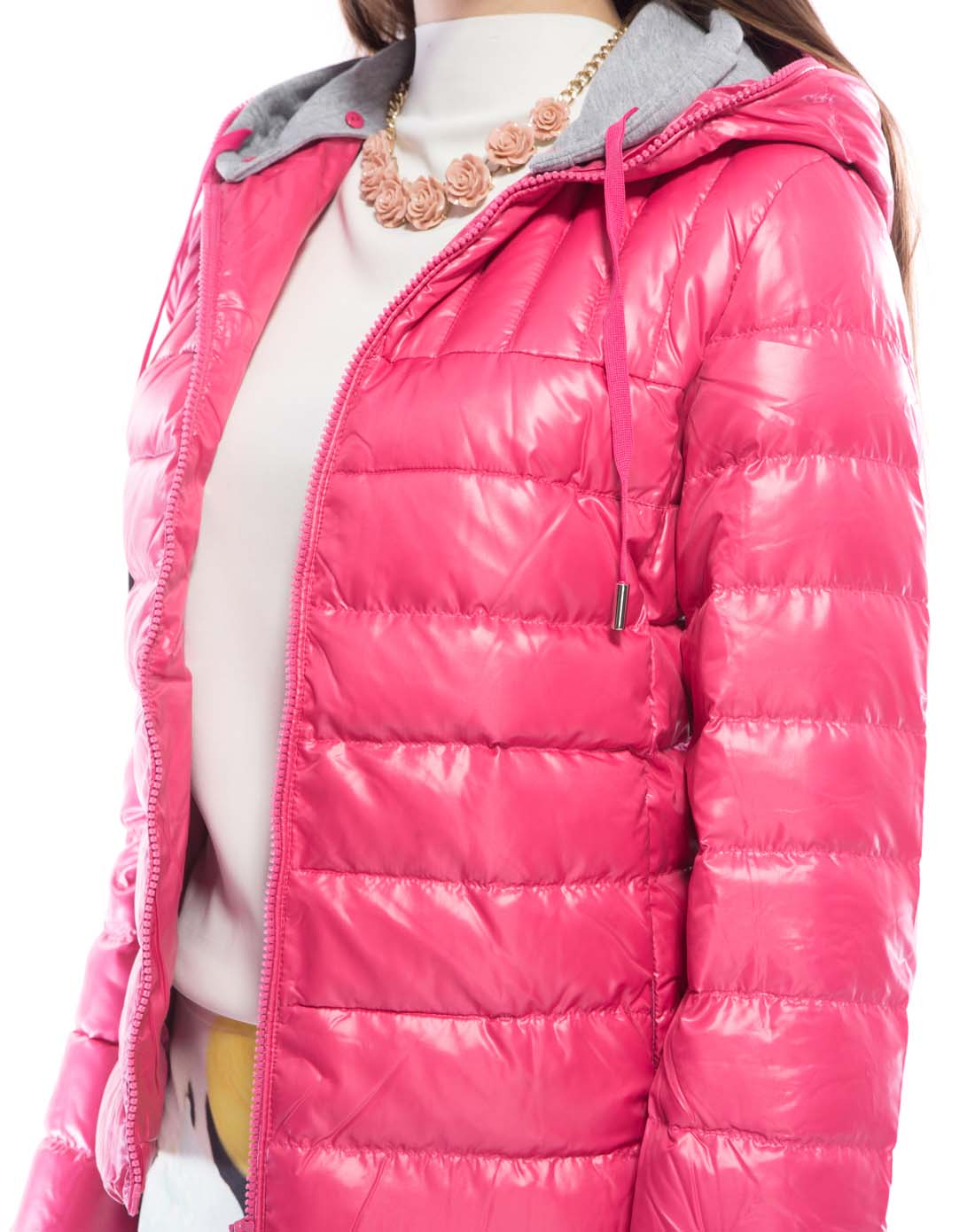 深粉色连帽时尚长袖羽绒服