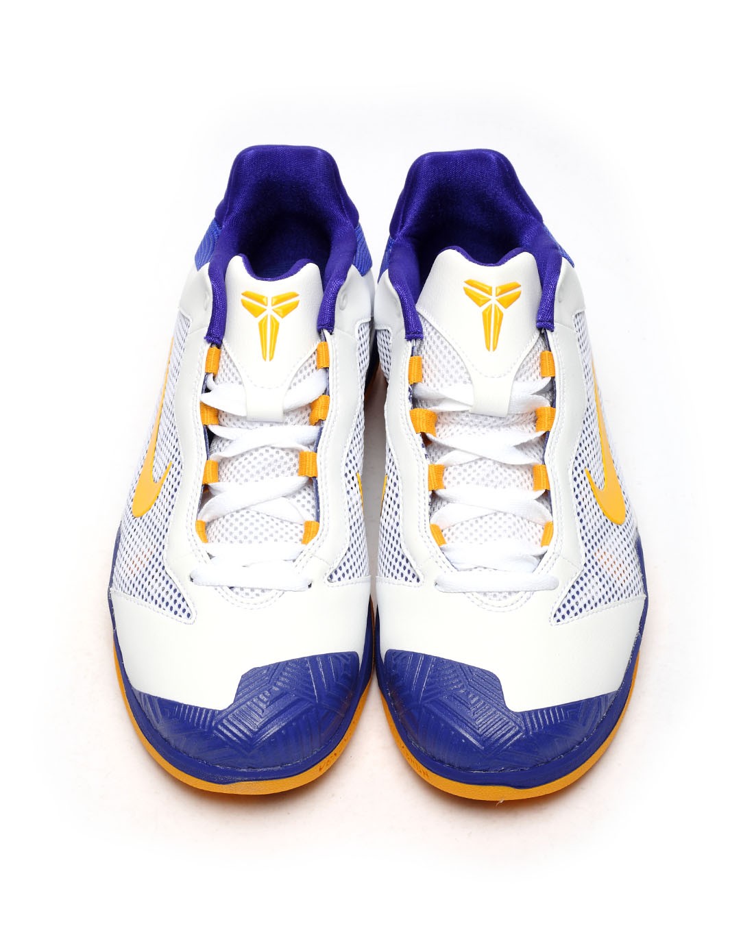 耐克 男款白色kobe 篮球鞋