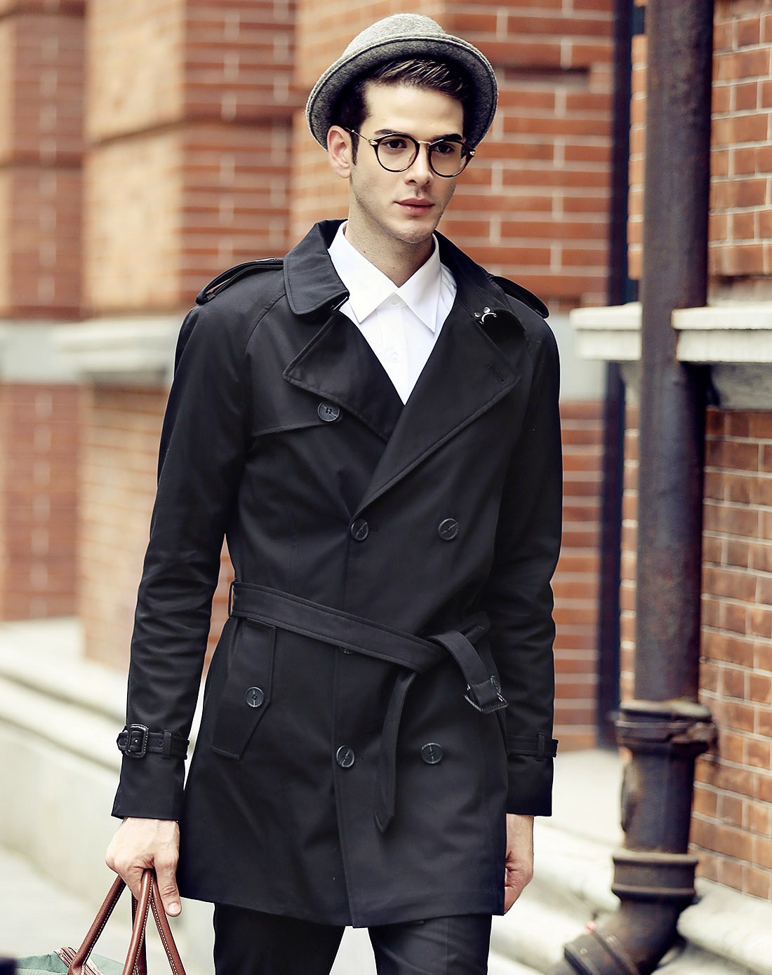 黑色双排扣男风衣