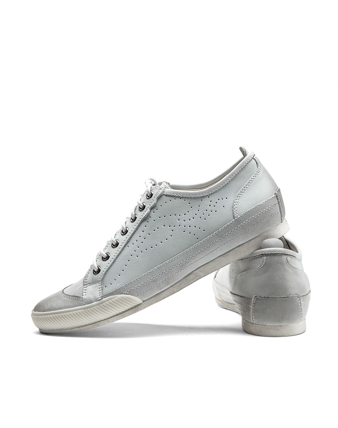 淡青灰色英伦休闲板鞋