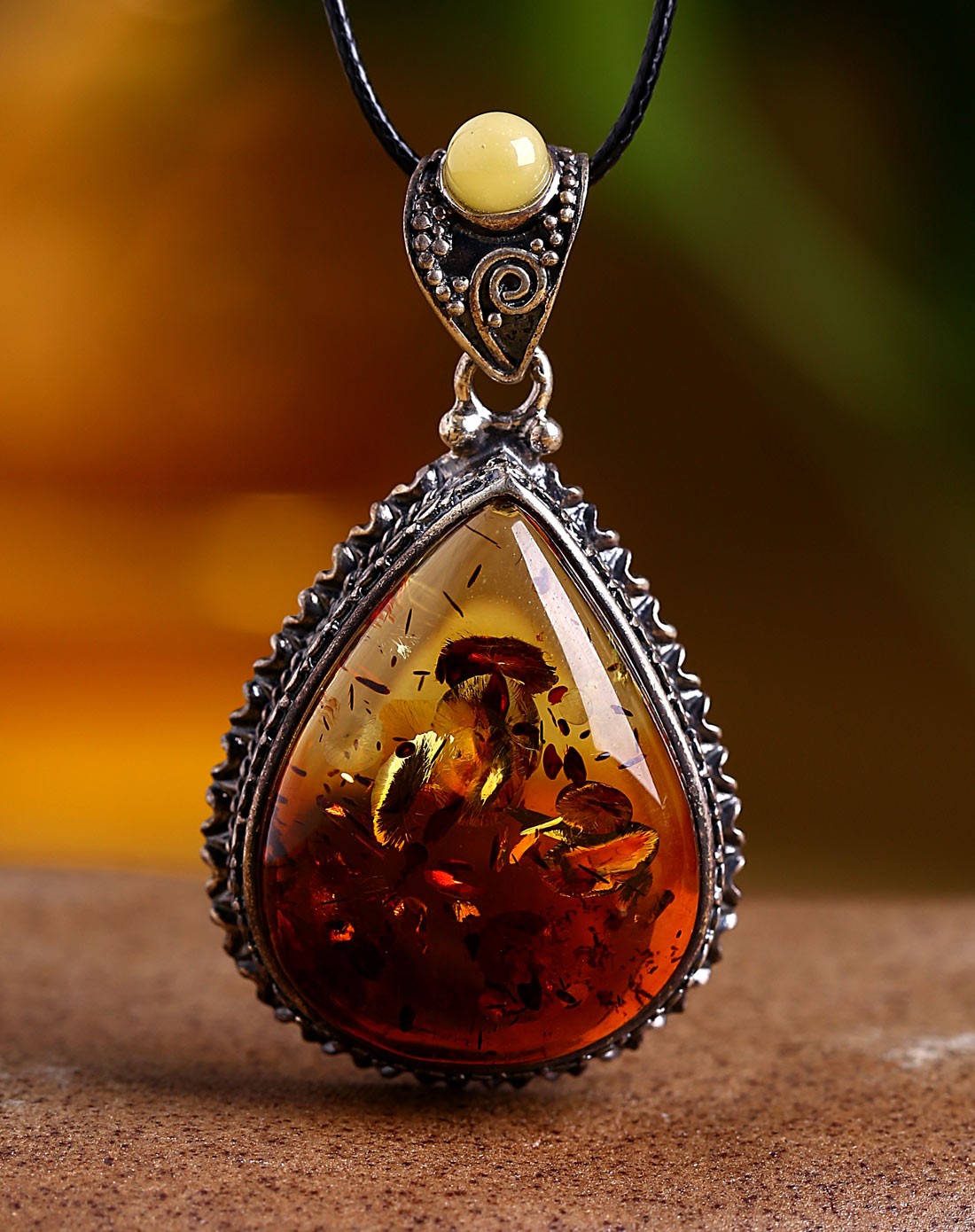 昊天琥珀民族风情天然花珀吊坠附证书h1501i0067_唯品会