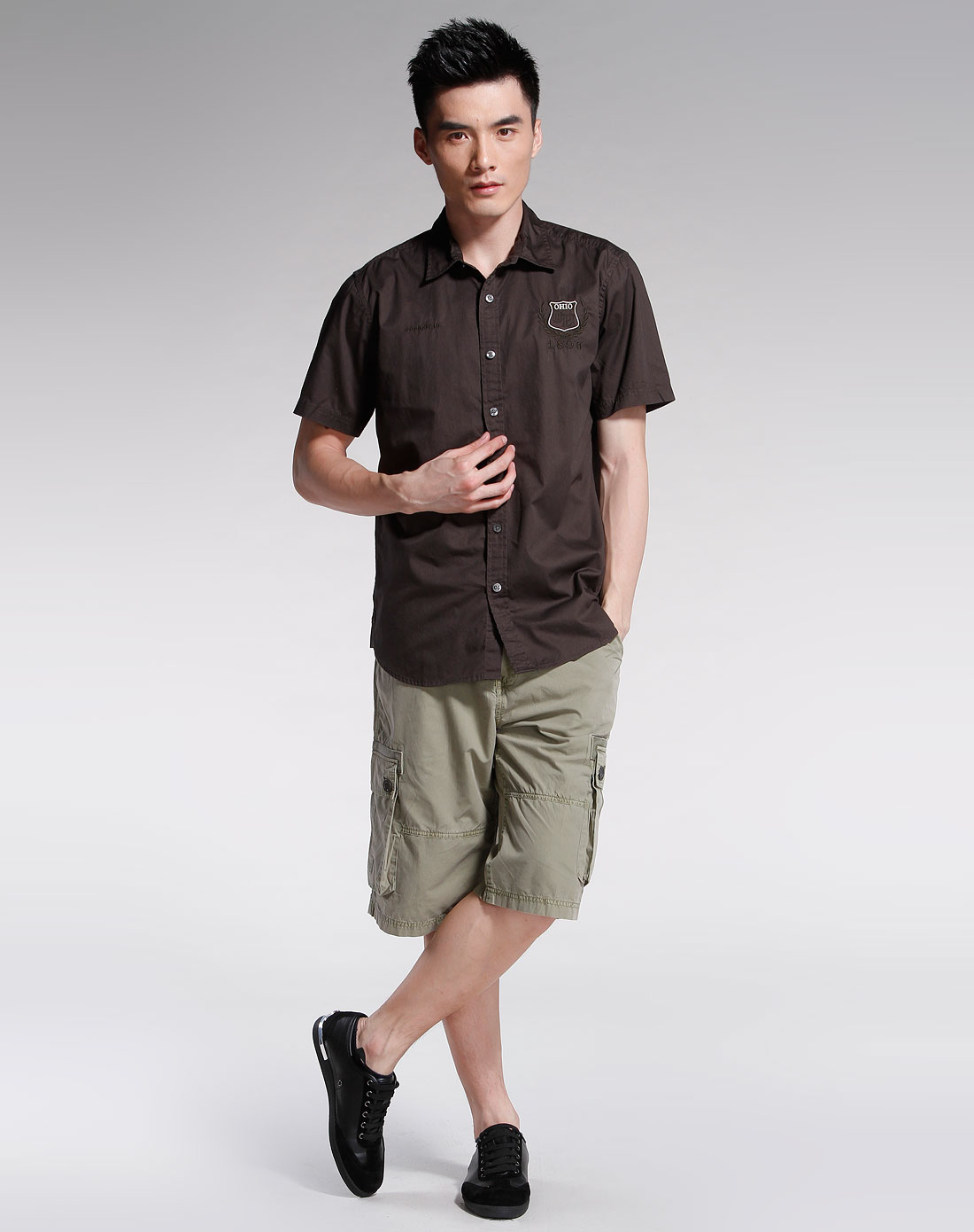 固特异goodyear户外休闲专场-深灰色休闲短袖衬衫