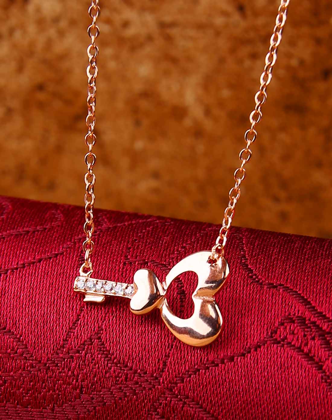 925彩银镶石时尚链坠