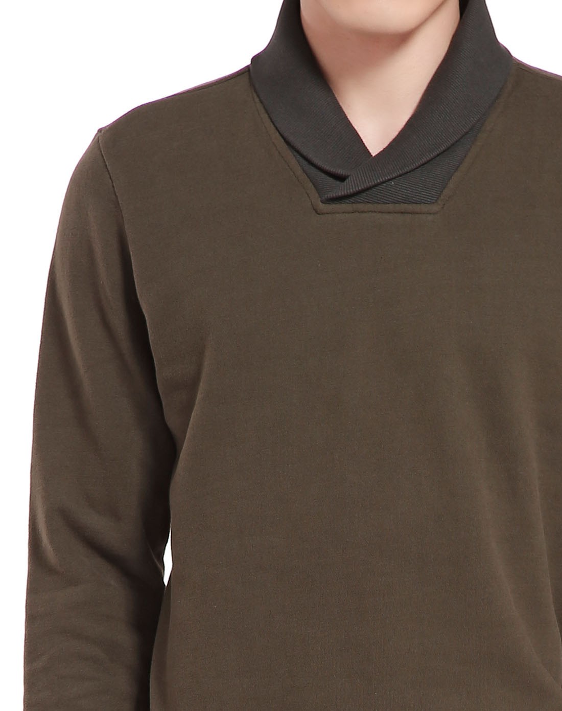 男款橄榄色舒适俊朗长袖上衣