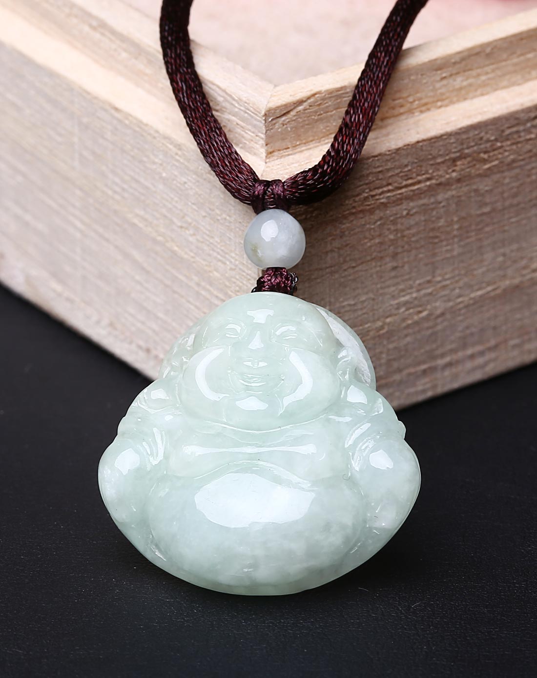 豆种天然翡翠a货佛公吊坠