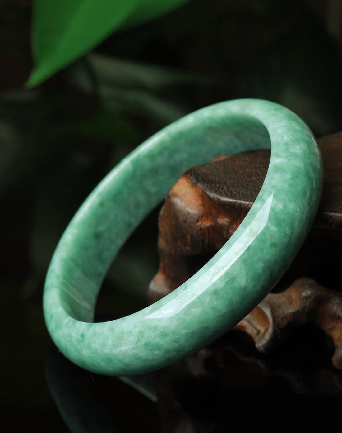 天然a货翡翠豆青手镯(附证书)