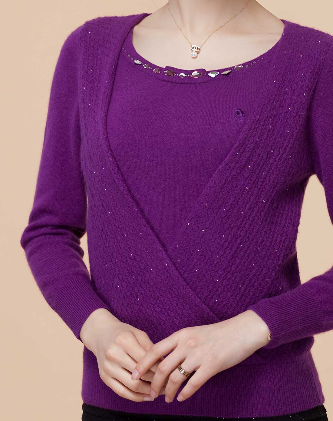 女款玫紫色经典长袖100%山羊绒衫