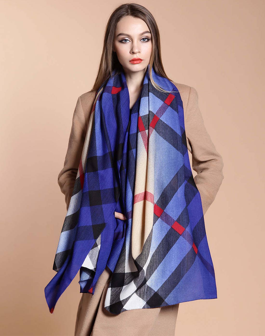女款欧美风大方格经典蓝色围巾