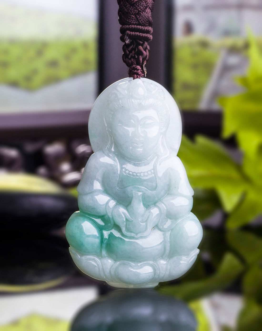 糯种正装浅绿平安观音 天然a货翡翠挂件(附国检证书)