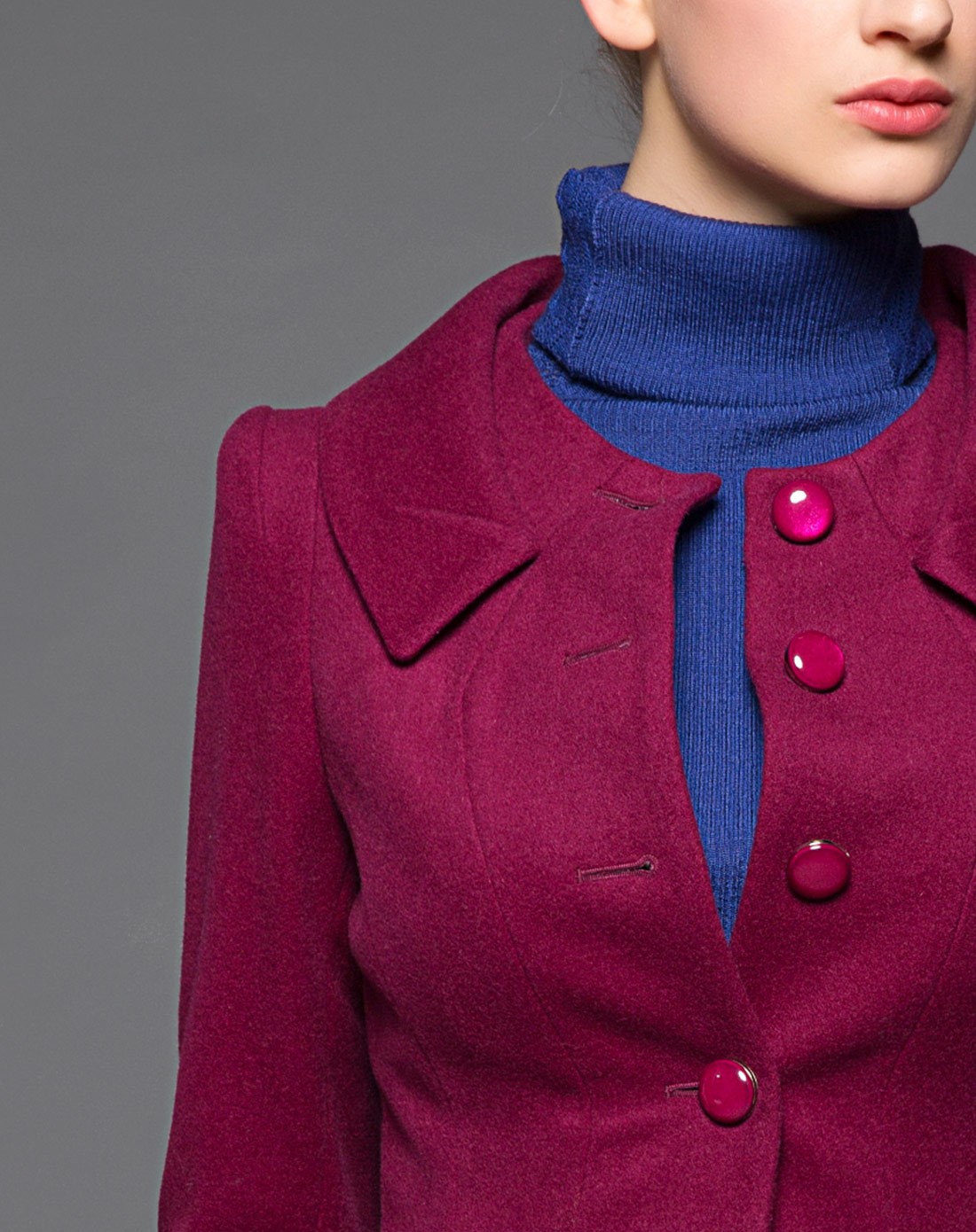 深紫红色俏丽淑女长袖外套