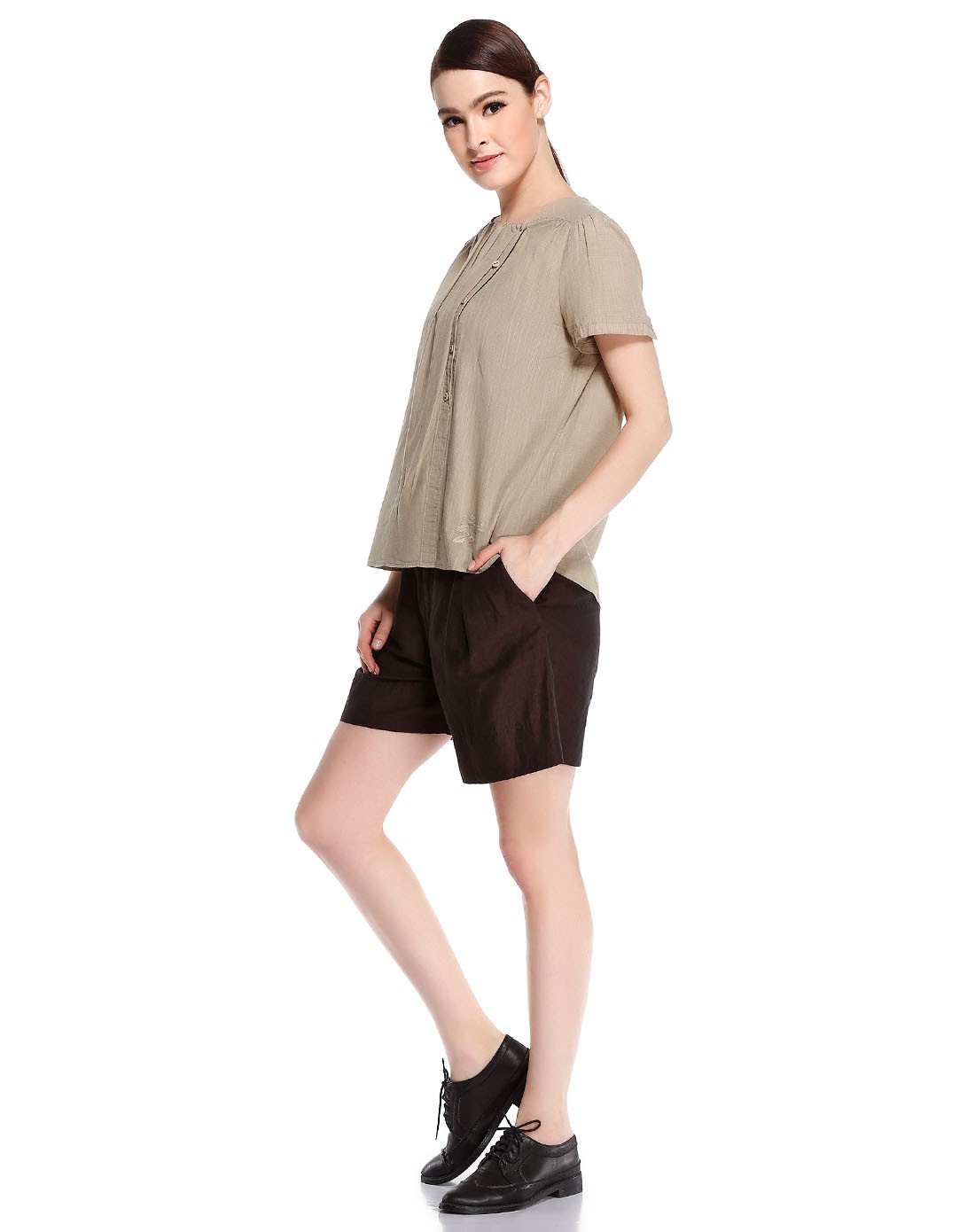 灰绿色清新优雅开襟短袖上衣