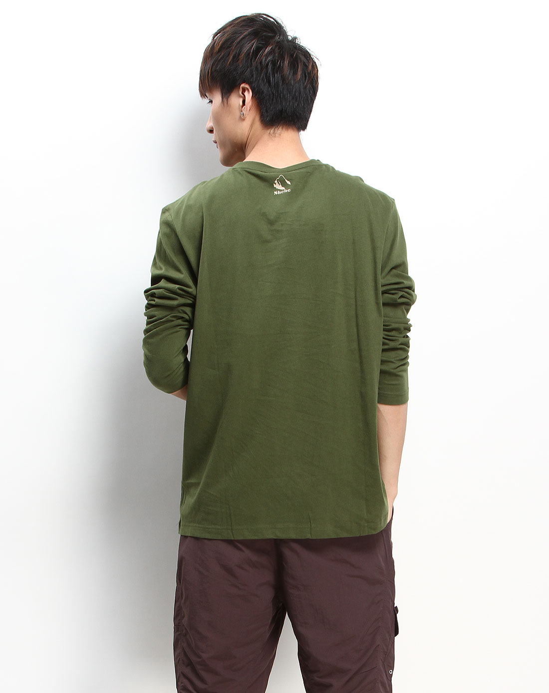 男款军绿色雪鹿图案长袖t恤