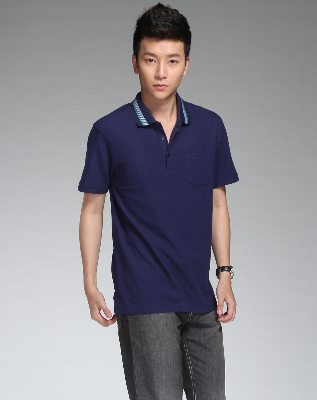 藏青色翻领时尚短袖t恤