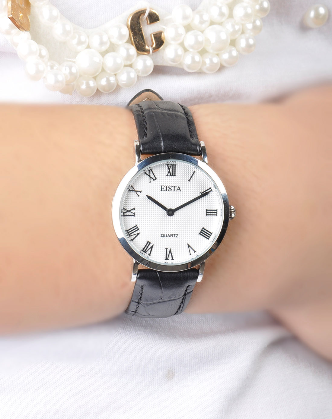 女款黑/白色皮带时尚手表
