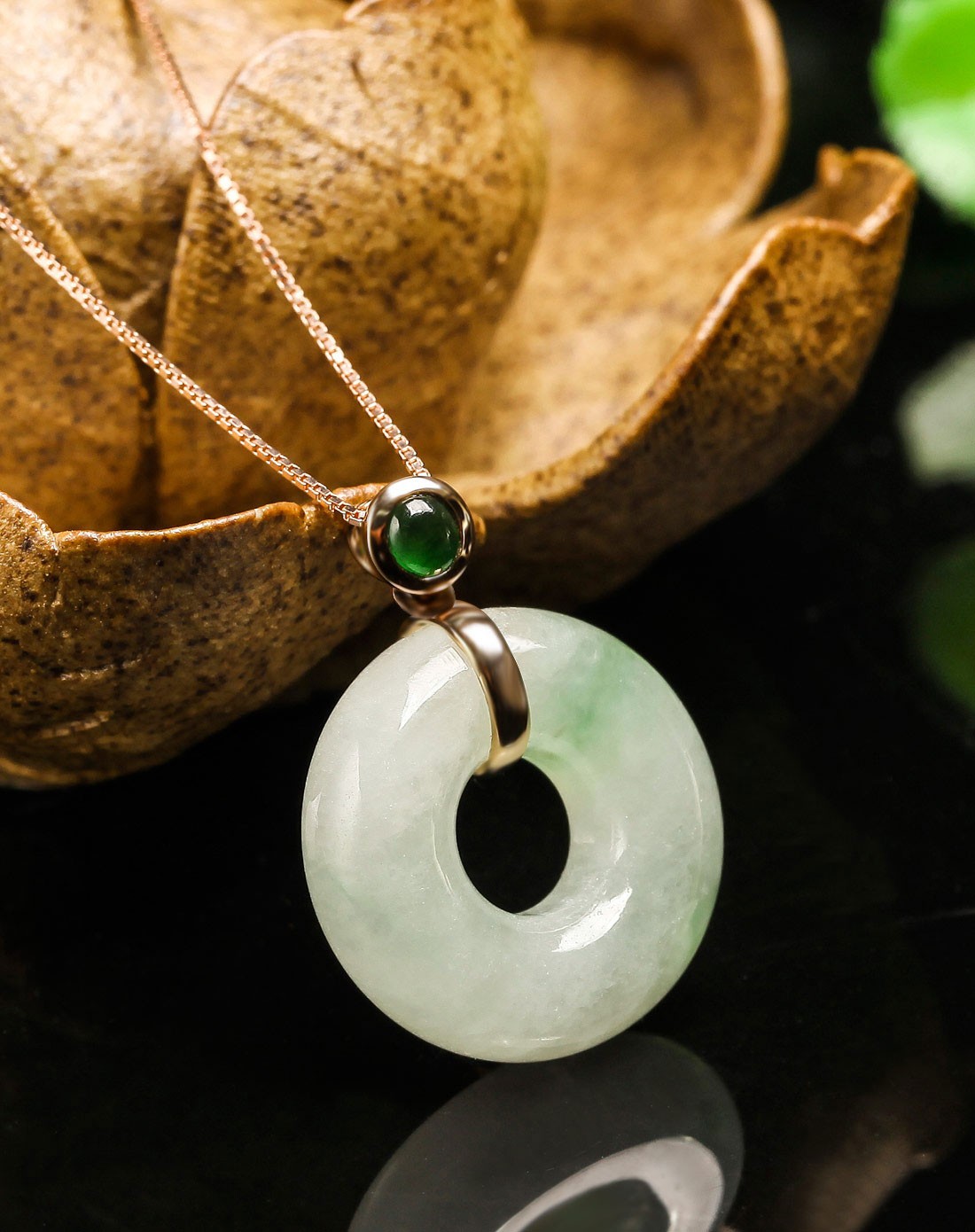 18k玫瑰金《定情》平安如意环天然翡翠挂件(附国检证书)