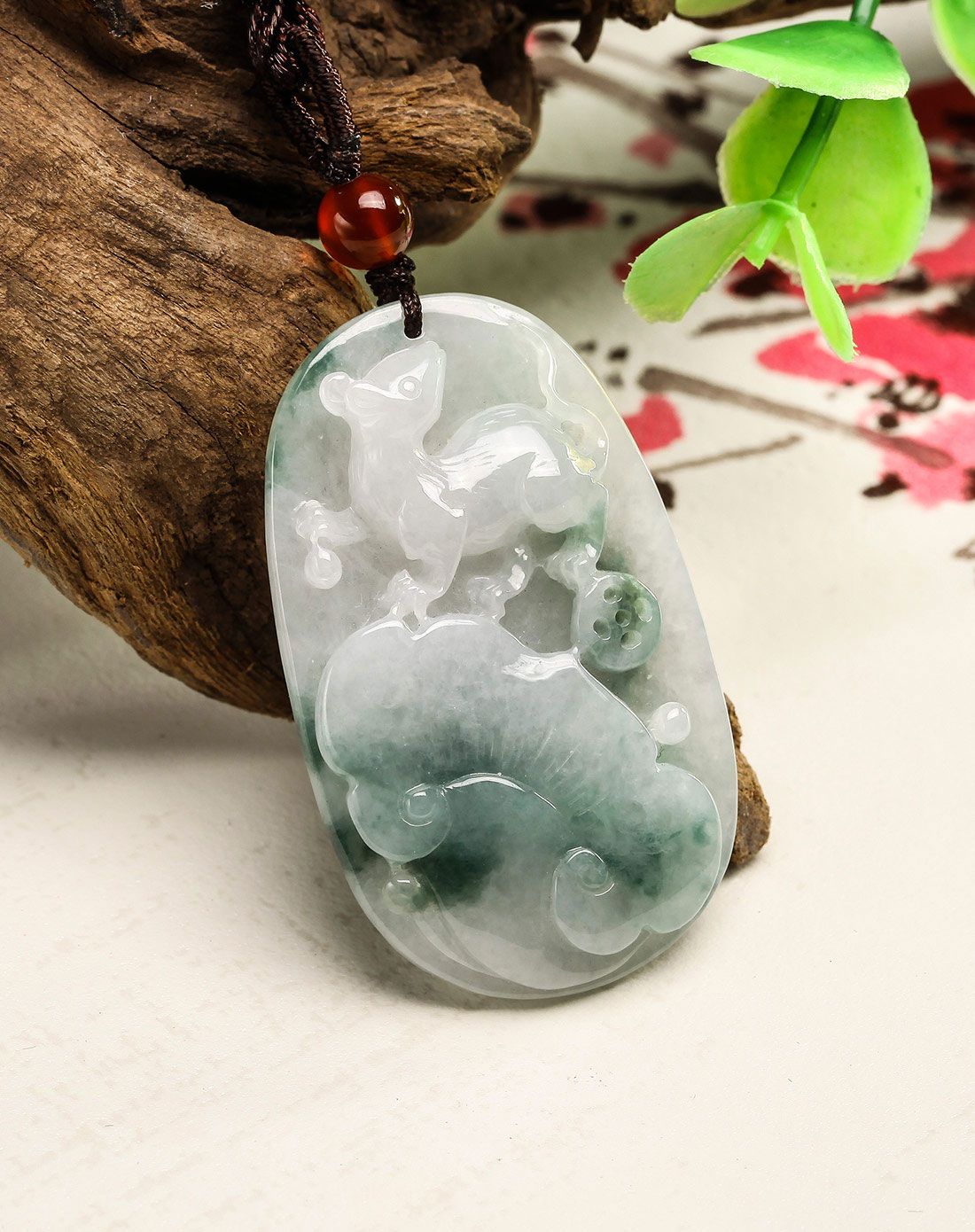 聪明伶俐生肖鼠天然a货翡翠挂件(附国检证书)