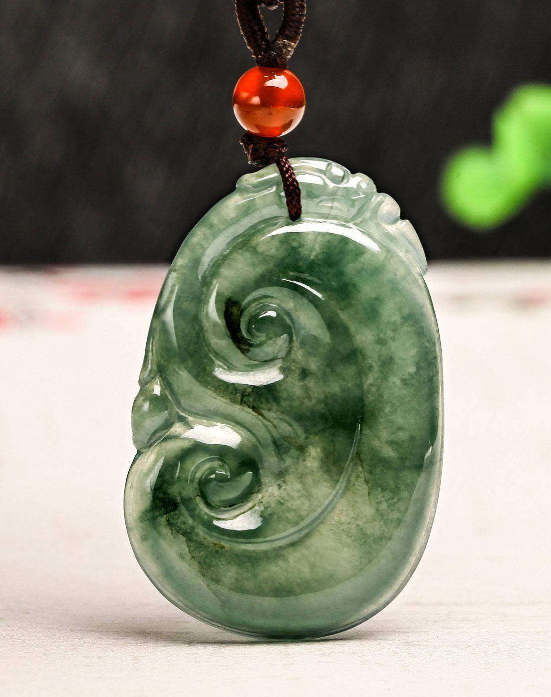 东方翡翠珠宝专场-天然油青种翡翠如意称心挂件(附国检证书)