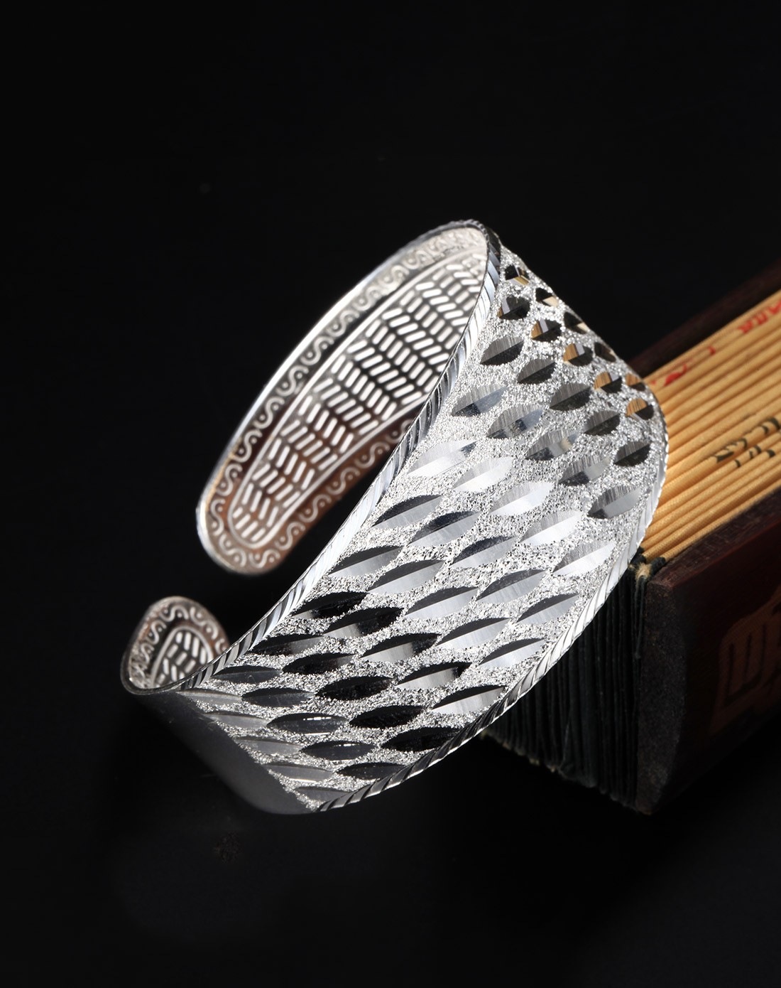 s999千足银手镯 雾随月隐40g(配检测证书)