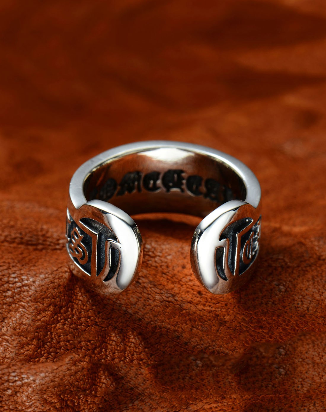 925纯银 浮雕刻字六字真言戒指