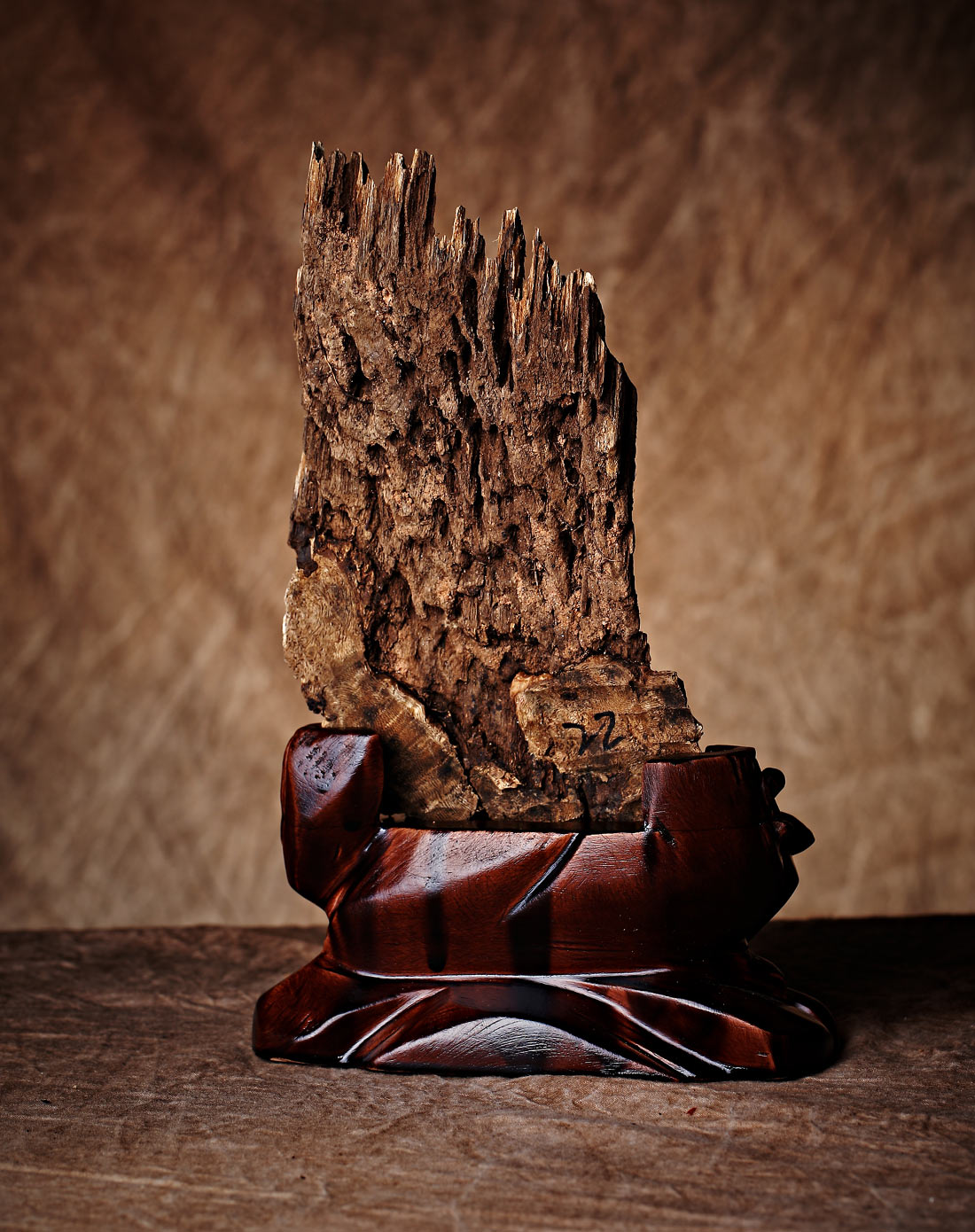 越南进口.芽庄深山1900年天然野生老料沉香摆件#11