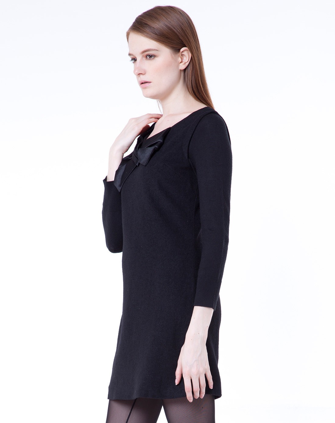 亨奴hono 黑色气质蝴蝶领针织长袖连衣裙