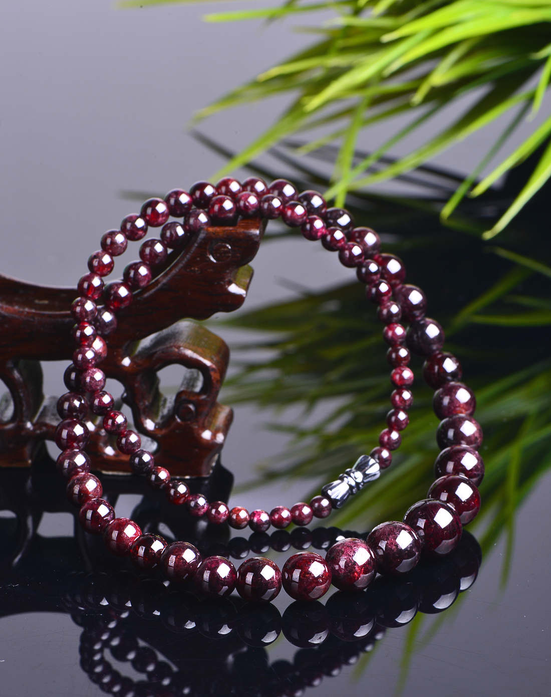 石榴石圆珠塔链附证书