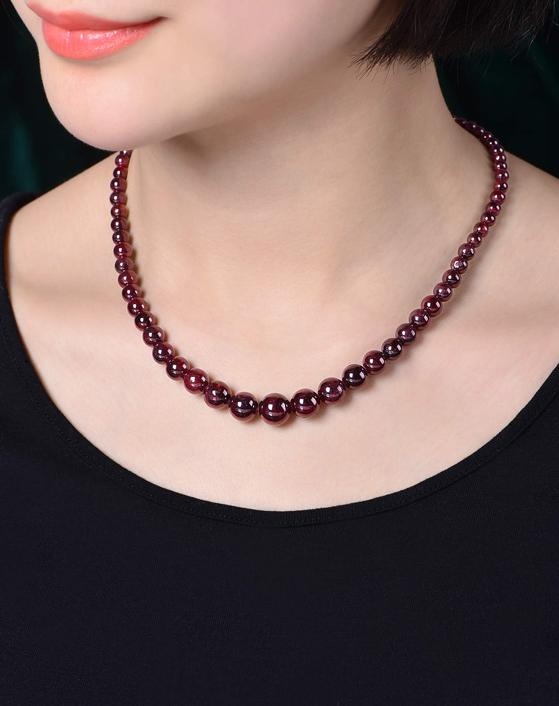 石榴石圆珠塔链附证书