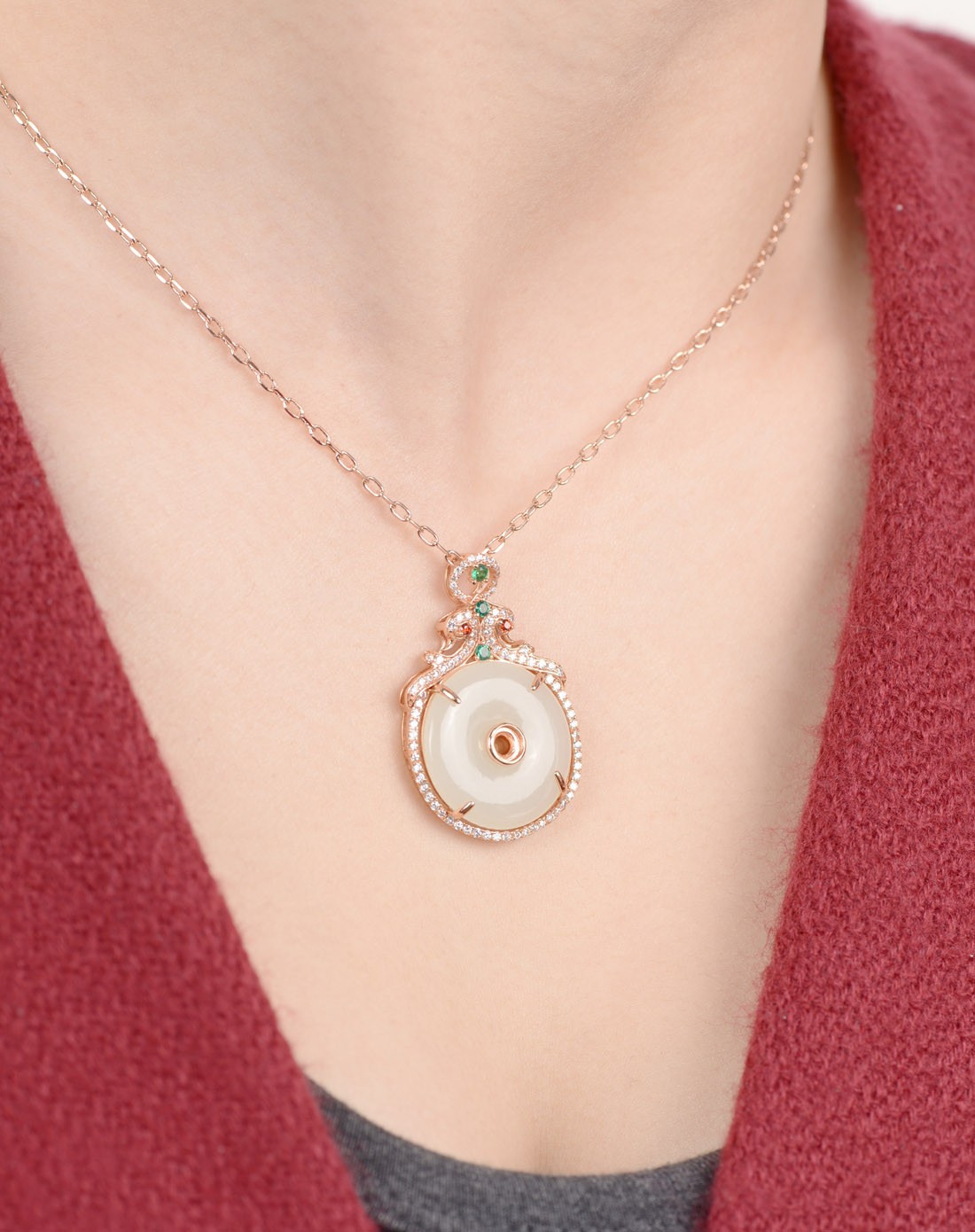 s925银镶嵌和田玉奢华迷恋精镶平安扣吊坠(国家权威证书)