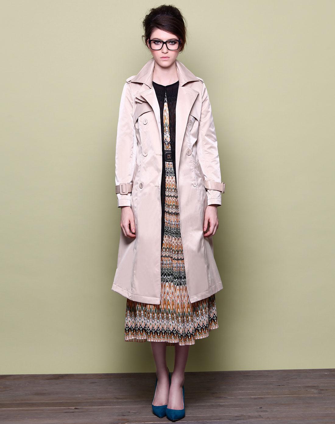 沙发sofa女装专场-深杏色时尚双排扣长袖风衣