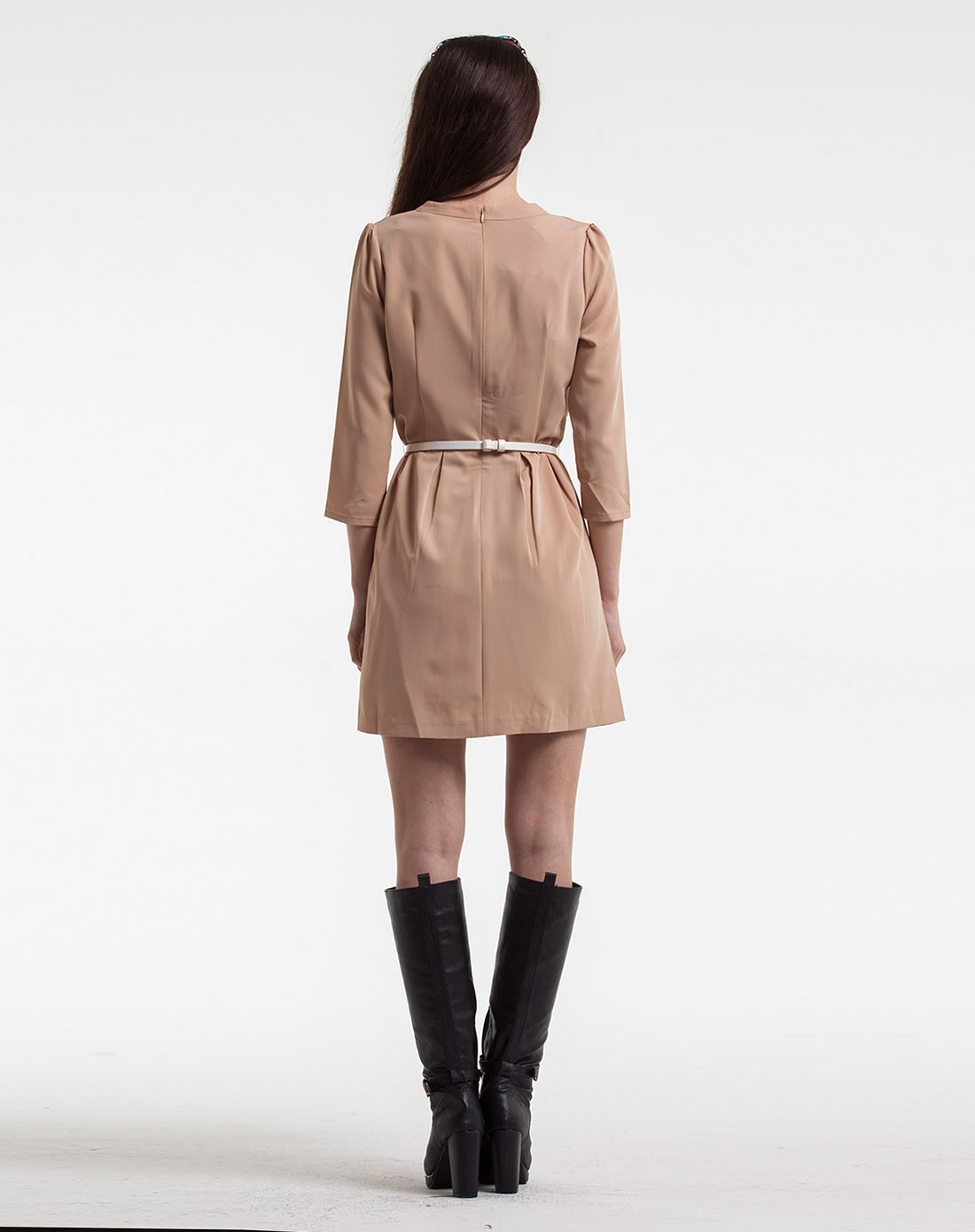 深卡其色连衣裙