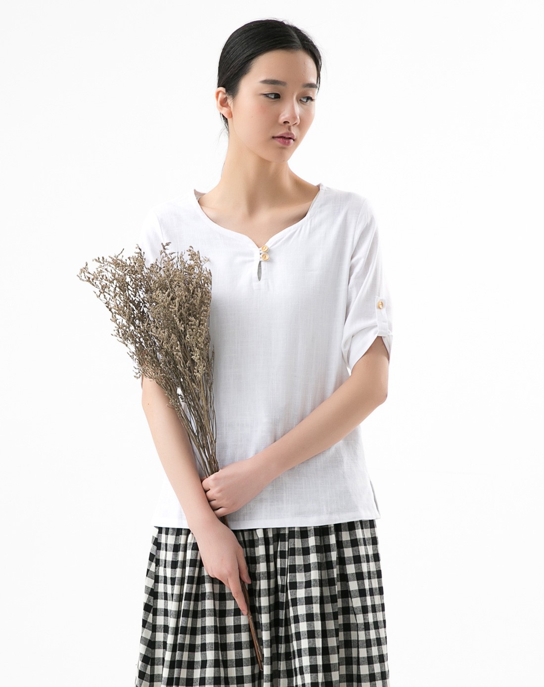 白色斯文小清新修身六分袖上衣