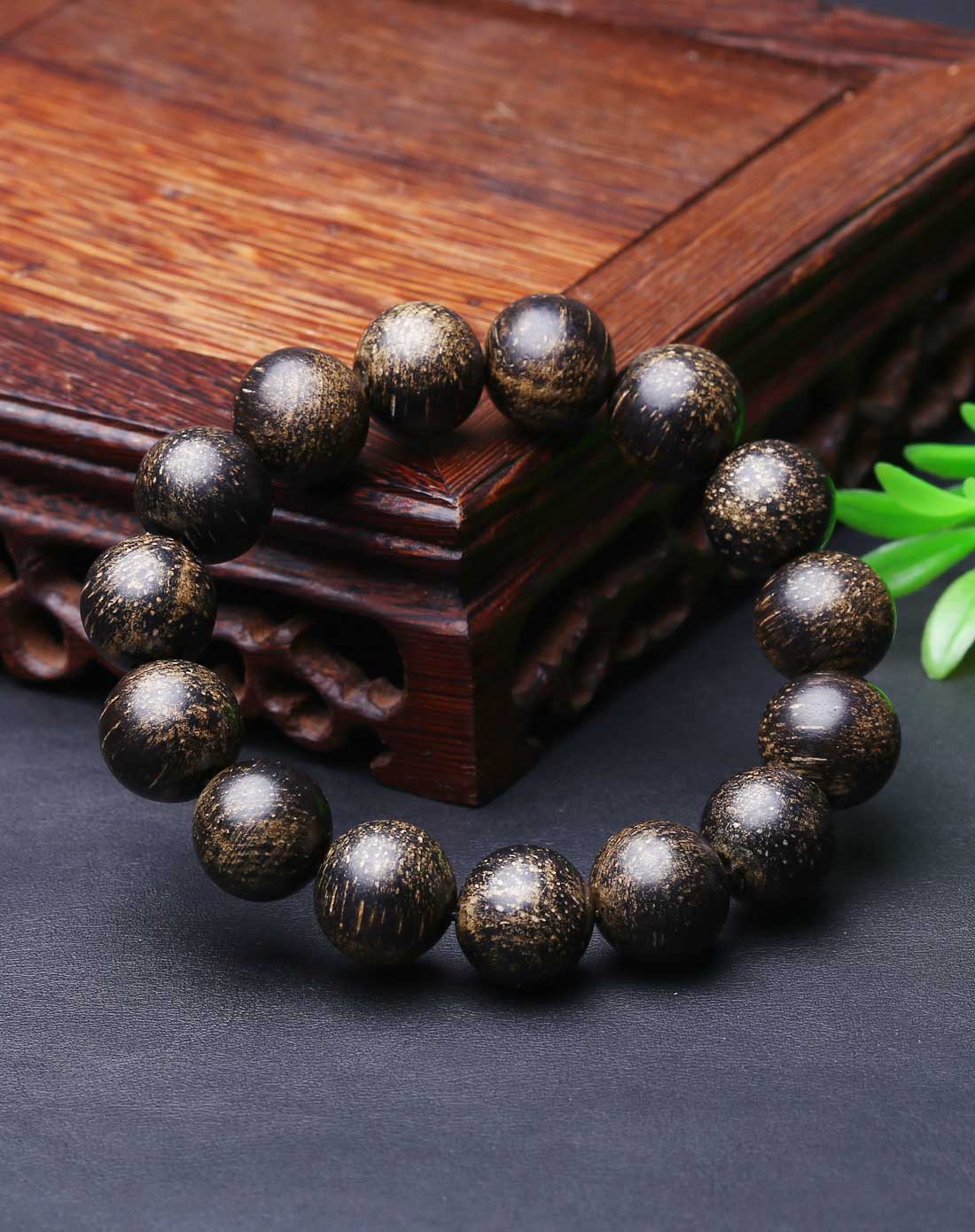 泰国天然水沉香木手链15mm