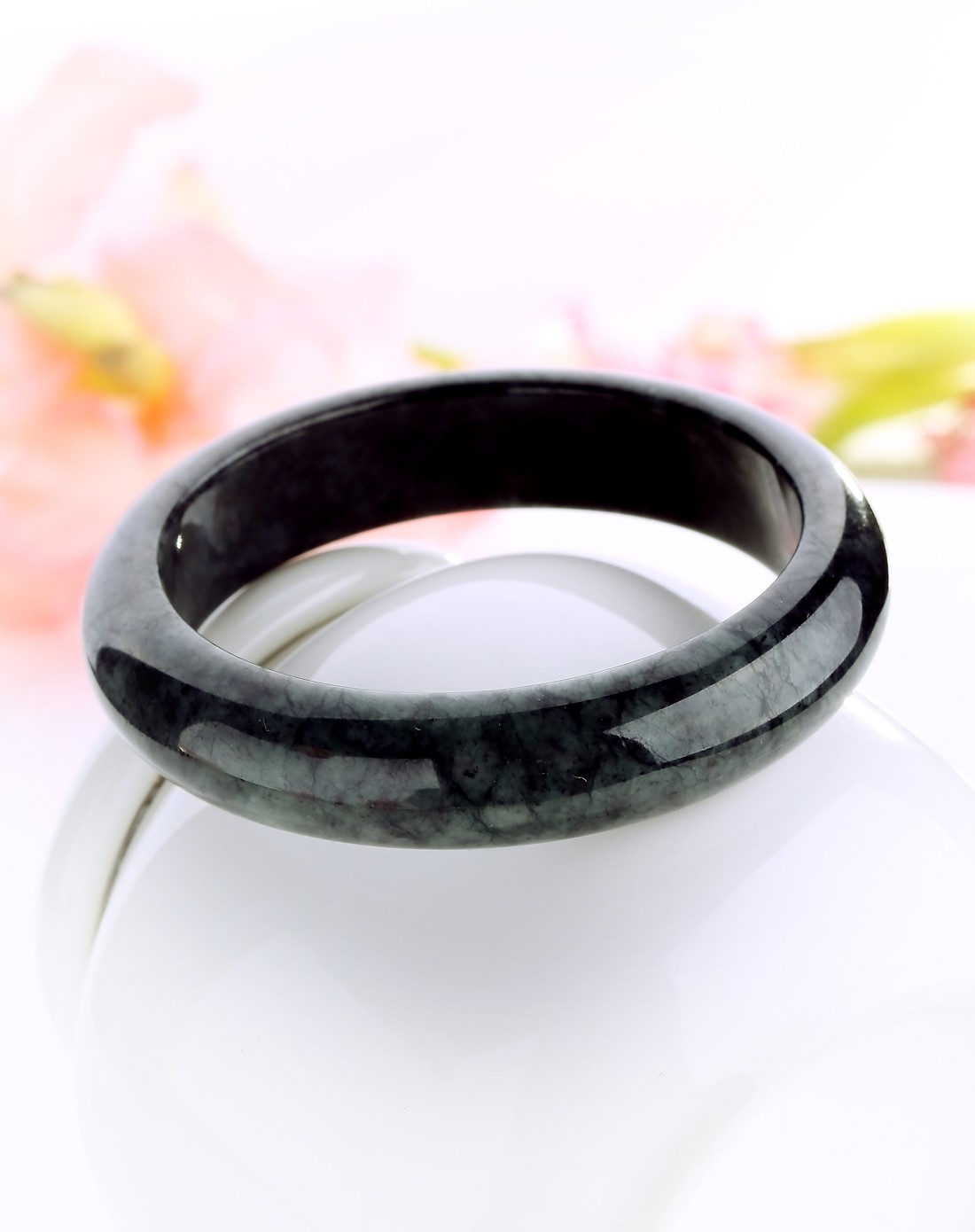 精雕超细腻超完美高品质54mm乌鸡种墨色手镯