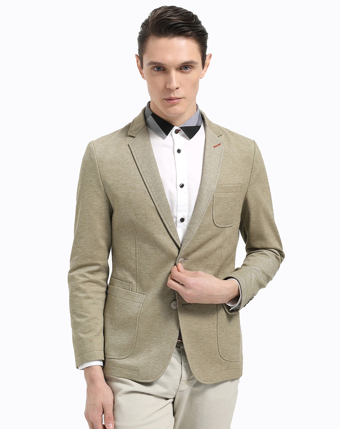 米色柔软舒适顺滑面料翻领西服