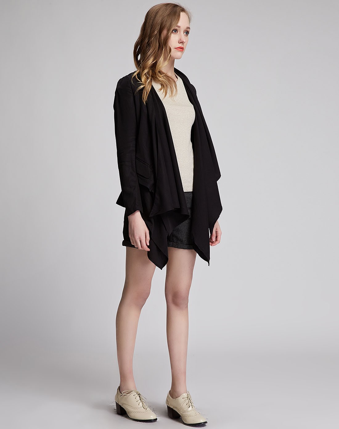 女装时尚气质黑色披挂式两穿外套